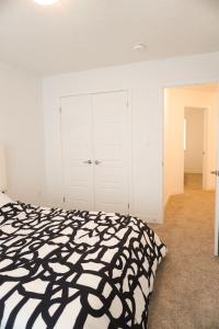 Entire 3 bedroom townhouse