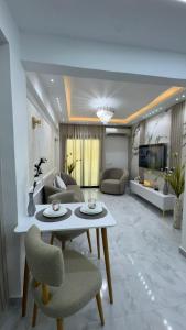 Апартаменты с дизайнерским ремонтом до моря 10минут с видом на горы и закат