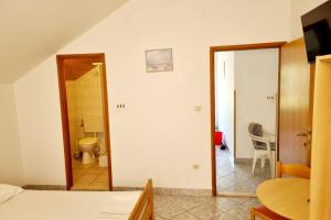 Apartments with parking space Trpanj, Peljesac - 24922