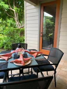 Lovely Palm Villas Condo with Private Mauna Lani Beach Club Access
