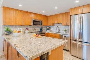 Kamaole Sands 10203 · KAS 10203 Summer Retreat Remodel 1BD Acros