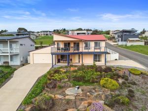 Baywatch - 8 James Drive, Carrickalinga