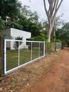 Rancho acesso ao rio São Lourenço