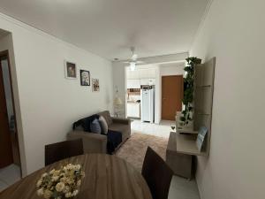 501 Apt 2Q a 100 metros da praia area de lazer