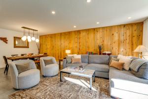 Family-Friendly Condo with Mtn Views in Keystone!