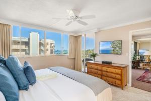 Royal Kahana 701 · RK 701 Spacious OceanFront 2BD w Pool AC