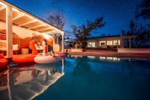 Heated Pool-Yoga Arena-Fire Pit-Hot Tub-Game Room-Bocce Ball