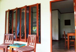 Chill Out Bar and Bungalows