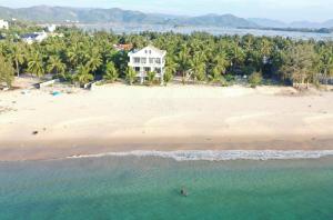 Timothe Beach Apartments