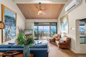Kahana Village 3 · KHV 3 Remodeled 2BD Condo with Oceanfront Lan