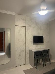 308-Kitinete Sem Ar mas com Ventilador Teto