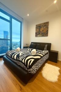 Sky High Southbank Prima Pearl Tower - 2BR apartment