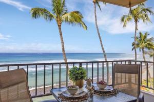 Paki Maui 301 · Direct Oceanfront Views Remodeled 2BD Condo