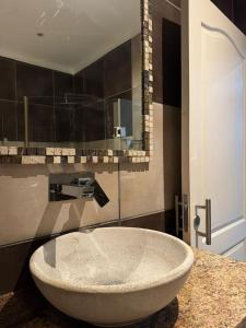 Manganese Luxury Stay