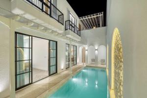 Blanche E Colonial 3BR Villa Pool in Berawa