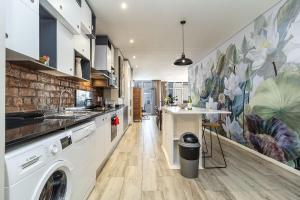 perfectly Located 1 bedroom apartment in the CBD