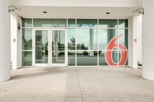 Motel 6-Brampton, ON - Toronto