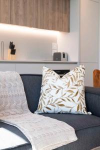 20th Floor One Bed apartment in the.Rubikm