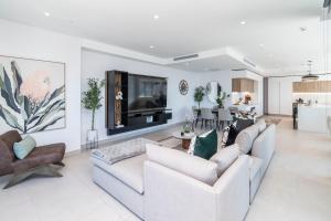 City Views and Luxury Cape Town Penthouse Living