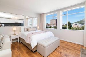 Table Mountain View - Studio Haven