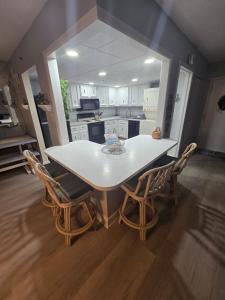 2 BR Ocean Front Condo with Heated Indoor Pool, Expansive Views