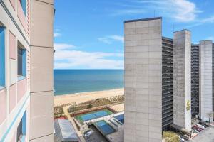 2 BR Ocean Front Condo with Heated Indoor Pool, Expansive Views