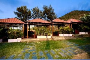 Vijaygarh Resort & Cottages with Private Pool