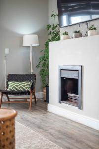 Big Bay Bliss ocean and mountain views.