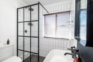 Beach Holiday Apartment - Big Bay Cape Town