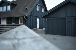 Modern Villa with Hot Tub & Sauna Near Stockholm