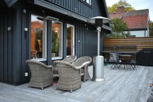 Modern Villa with Hot Tub & Sauna Near Stockholm