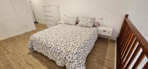 Central Puerto de la Cruz Getaway - Walk to Everything