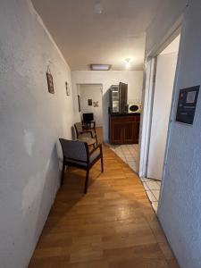 Small studio by the ocean, secure parking included