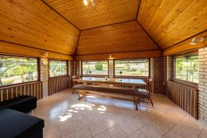 Cottage near river Kolpa, vineyards,top location.