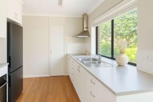 Snapper Rocks Ocean view Retreat