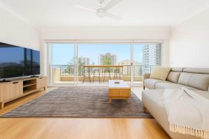 Snapper Rocks Ocean view Retreat