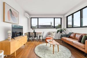 The Jitterbug - Sleeping 2 Guests