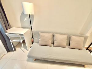 Callies Cozy Home at Shore 3 Mall of Asia