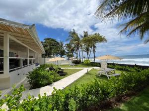 Backyard Beach House Oceanfront Luxury 5 Bdr