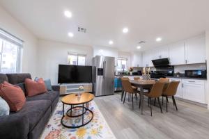 Modern Luxe Ensuite by USC Shared Living