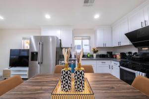 Modern Luxe Ensuite by USC Shared Living