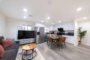 Modern Luxe Ensuite by USC Shared Living