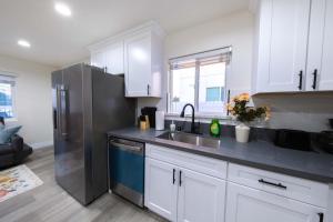 Modern Luxe Ensuite by USC Shared Living