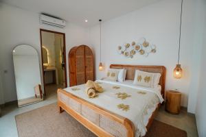Villa Vivid 2BR Bohemian, 5 min to Kedungu Beach