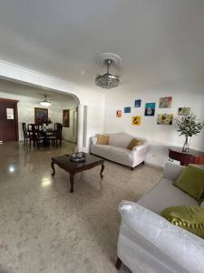 Cozy apartment in Piantini city center