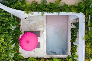 Tropical Chic Villa w Rooftop & Pool in Seminyak