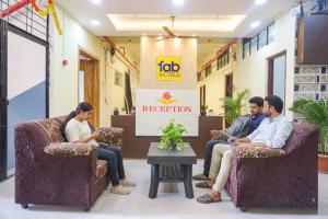 FabHotel Om Sai I
