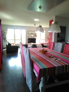 T5 Exceptional! Terrace 60 m2 by station 8 Pers