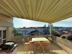T5 Exceptional! Terrace 60 m2 by station 8 Pers