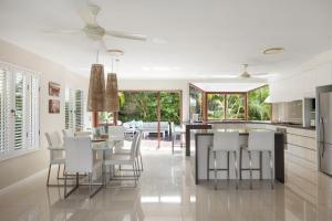 15 Nairana Rest Noosa Heads